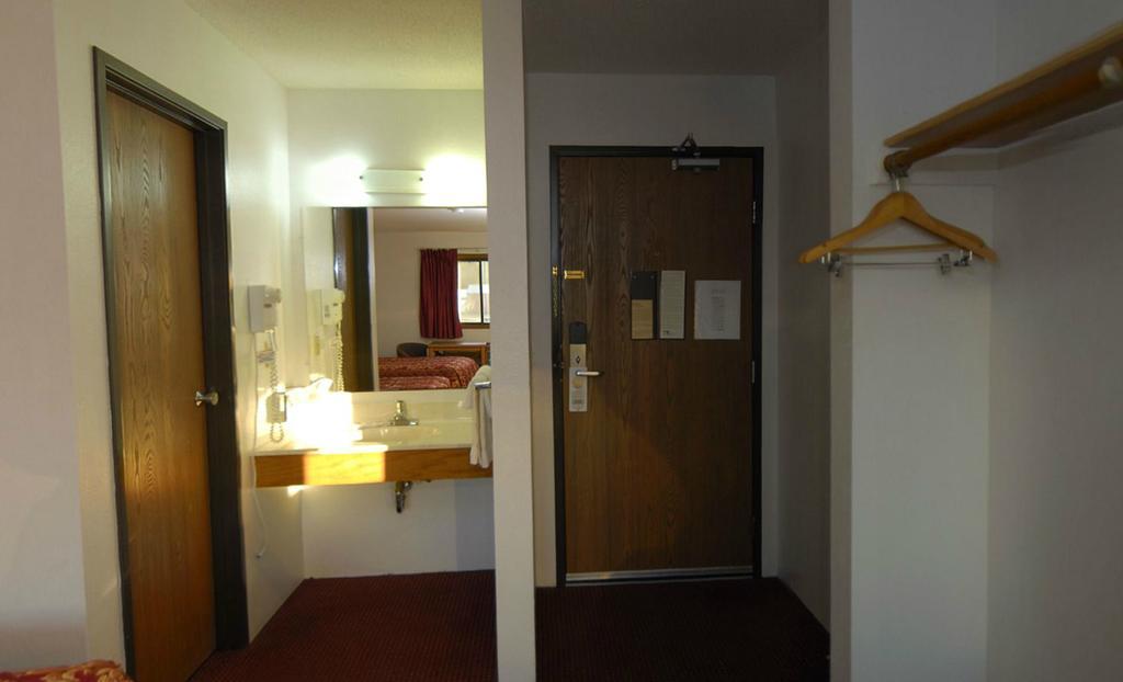 Rodeway Inn Brainerd Buitenkant foto
