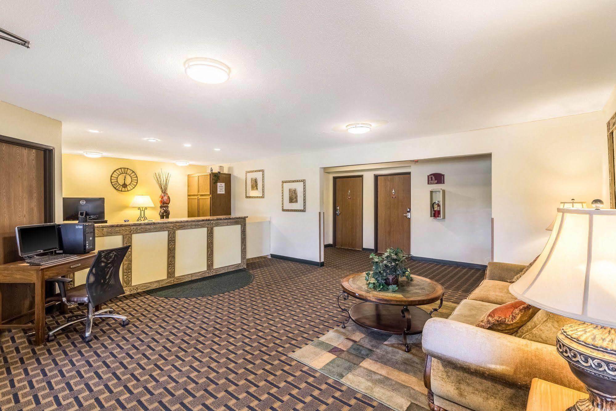 Rodeway Inn Brainerd Buitenkant foto